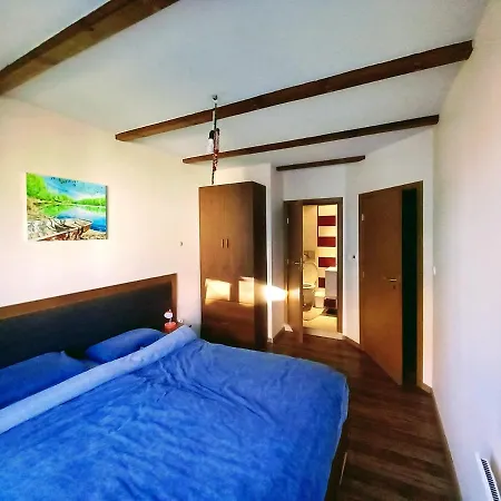Artist's Apart Hanna Апартаменти *