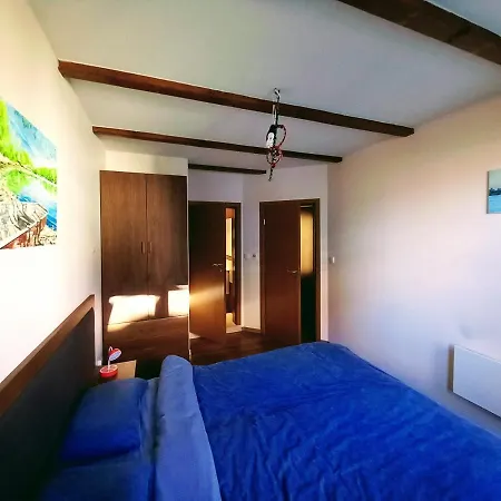 Artist's Apart Hanna * Бансько