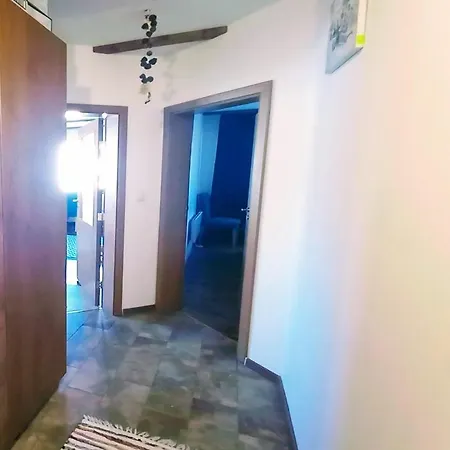 Artist's Apart Hanna * Бансько
